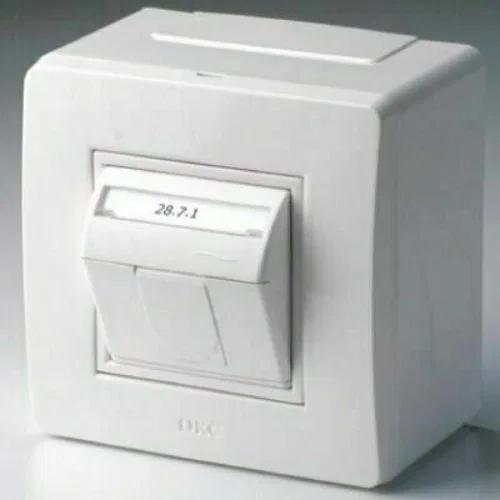 ДКС Коробка в сборе с 1 розеткой RJ45, кат.5е (телефон / компьютер), белая