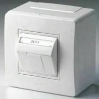 ДКС Коробка в сборе с 1 розеткой RJ45, кат.5е (телефон / компьютер), коричневая (розница)