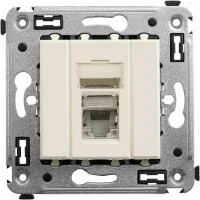 ДКС Компьютерная розетка RJ-45 в стену, кат.5e одинарная экранированная, "Avanti","Ванильная дымка"